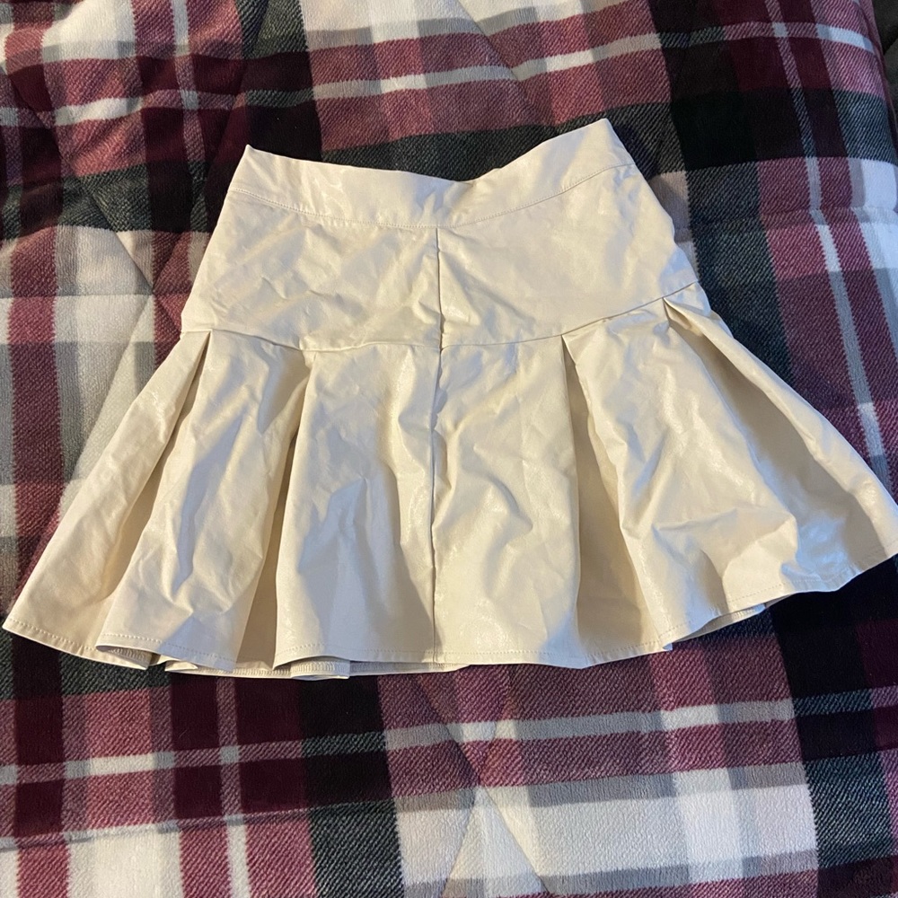 cream pacsun tennis skirt